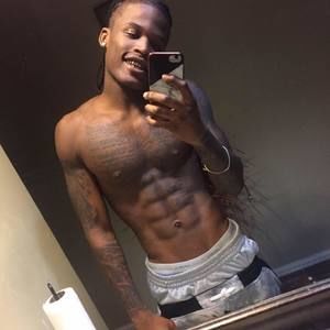 Meet your Posher, Dee